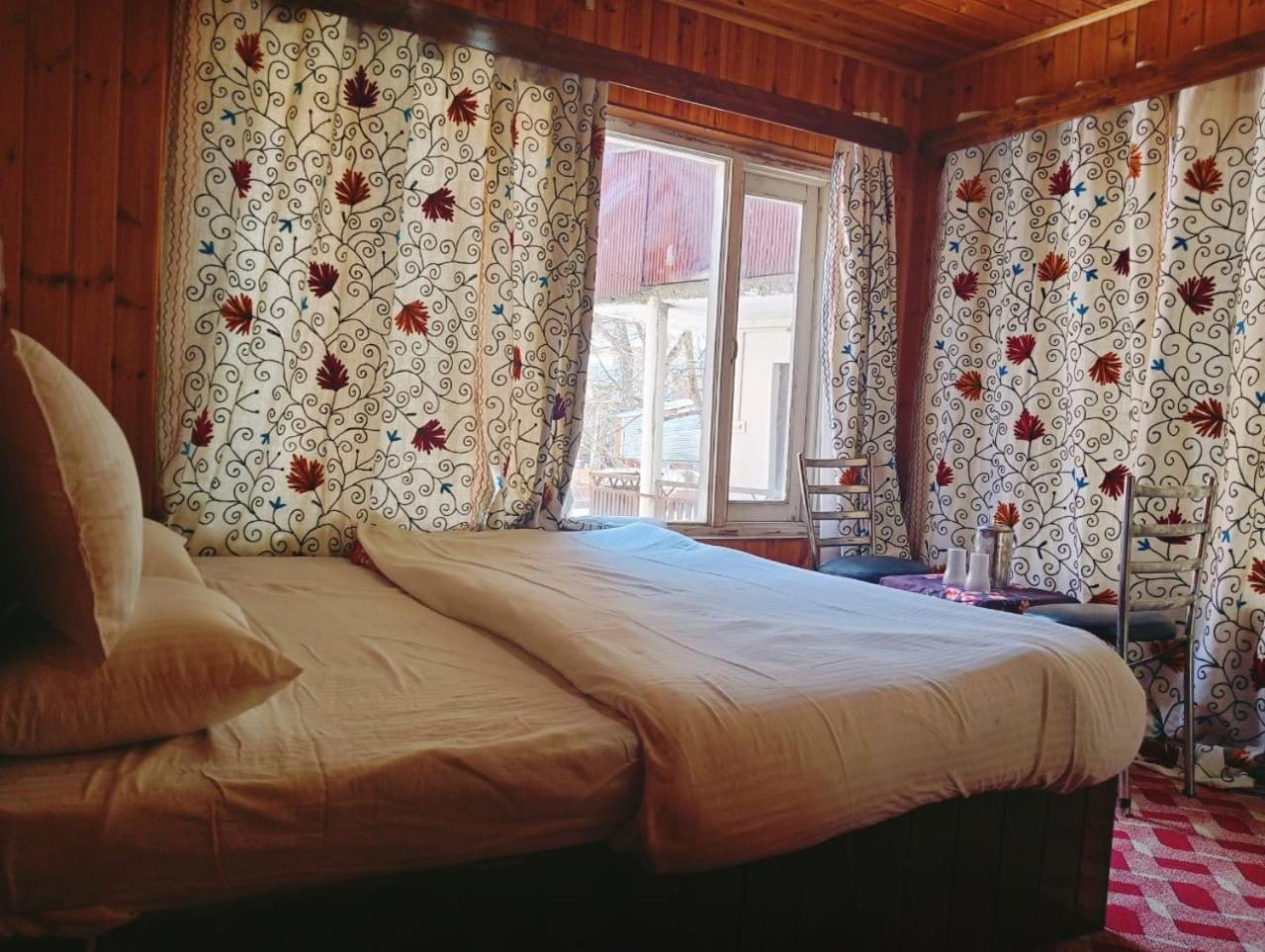 New Prince Cottage & Saibha Palace Pahalgām Екстериор снимка