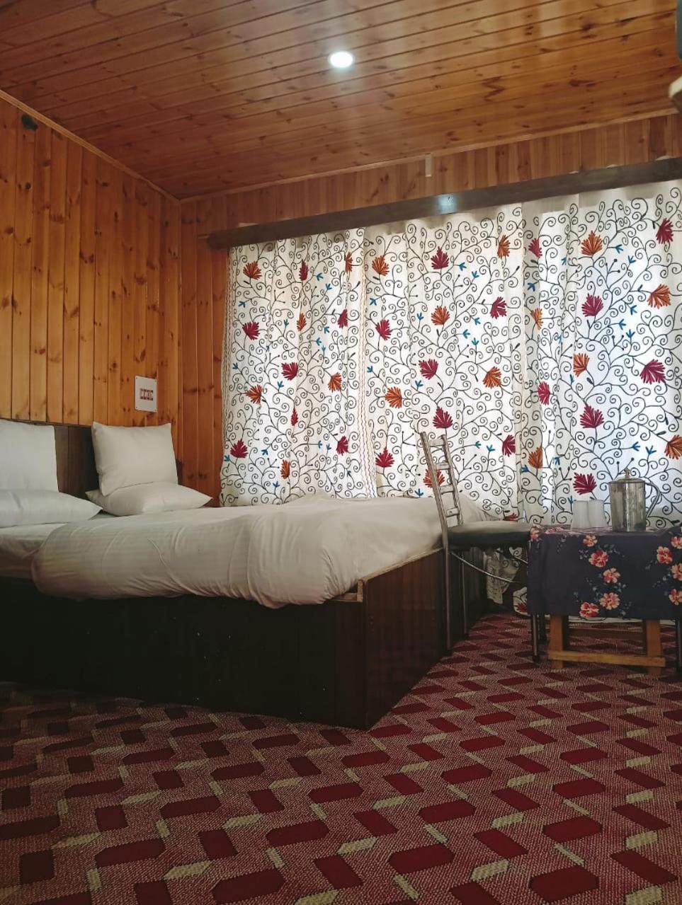New Prince Cottage & Saibha Palace Pahalgām Екстериор снимка