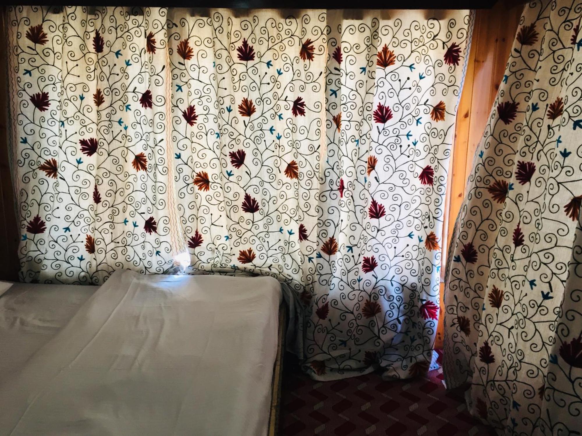 New Prince Cottage & Saibha Palace Pahalgām Екстериор снимка